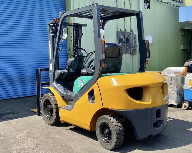 フォークリフト FG25T-16 写真３