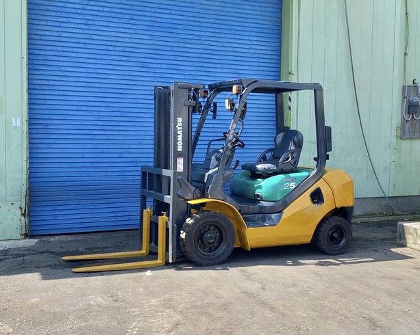 フォークリフト FG25T-16 写真２