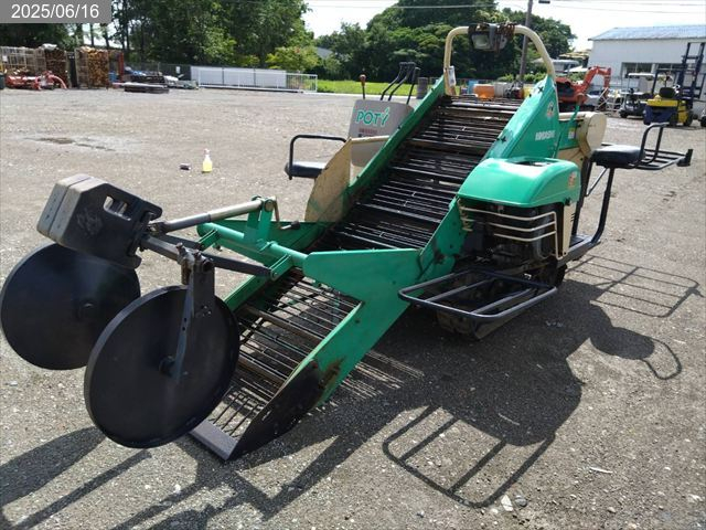 コバシ ポテトハーベスター 写真