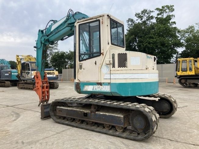 ミニユンボ PC75UU-1 写真２