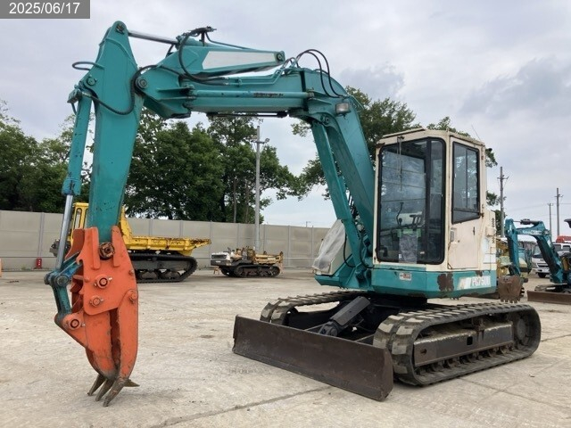 コマツ ミニユンボ 写真