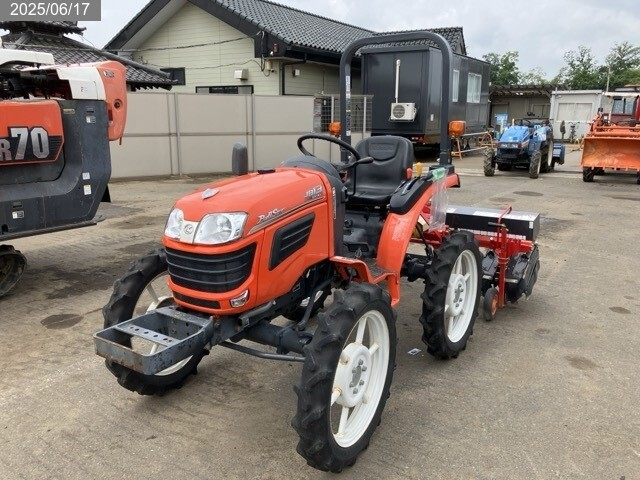 クボタ トラクター 写真