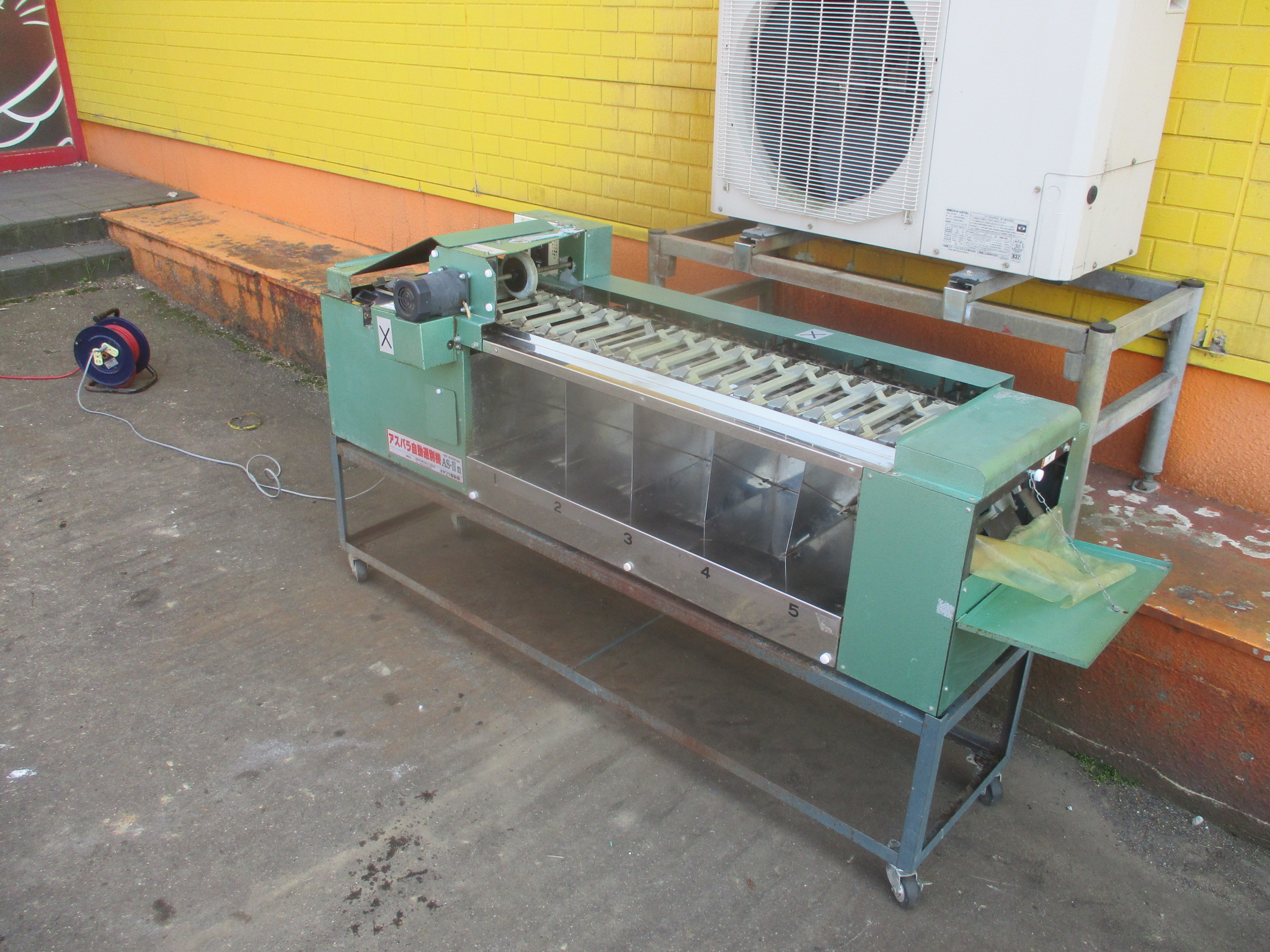 オギワラ精機 アスパラ選別機 写真