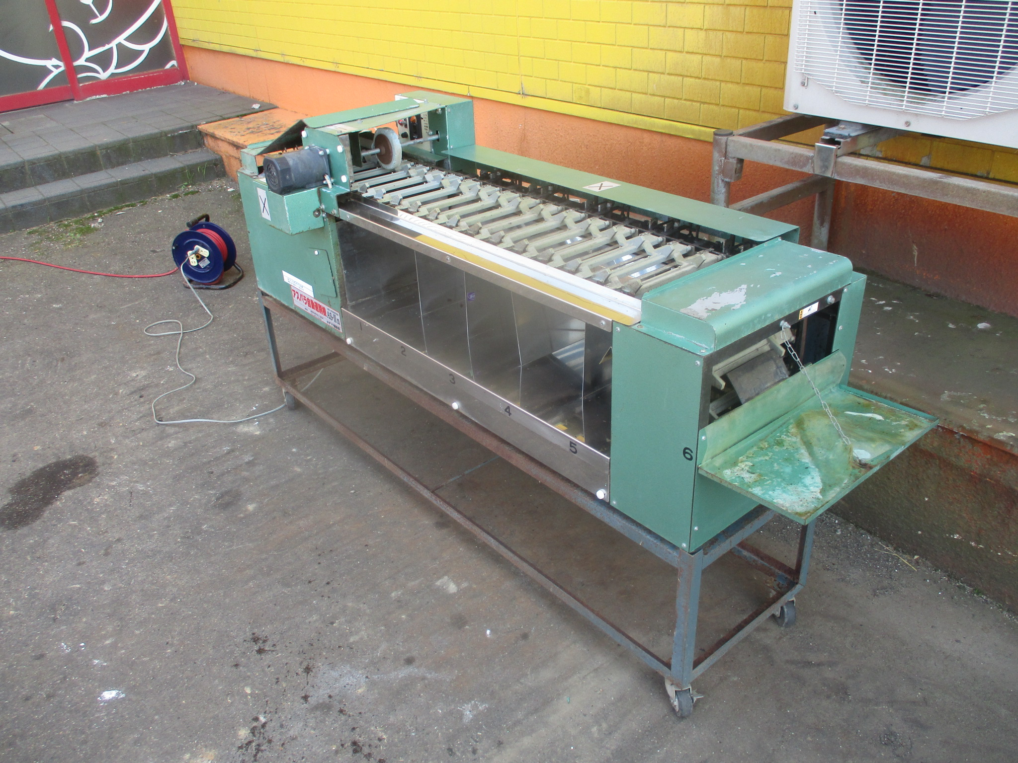 オギワラ精機 アスパラ選別機 写真