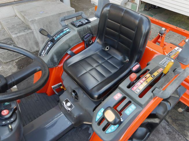 トラクター 日立 CTX175 写真６