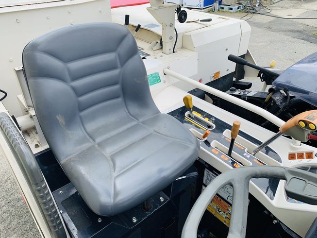 コンバイン AE330 写真４