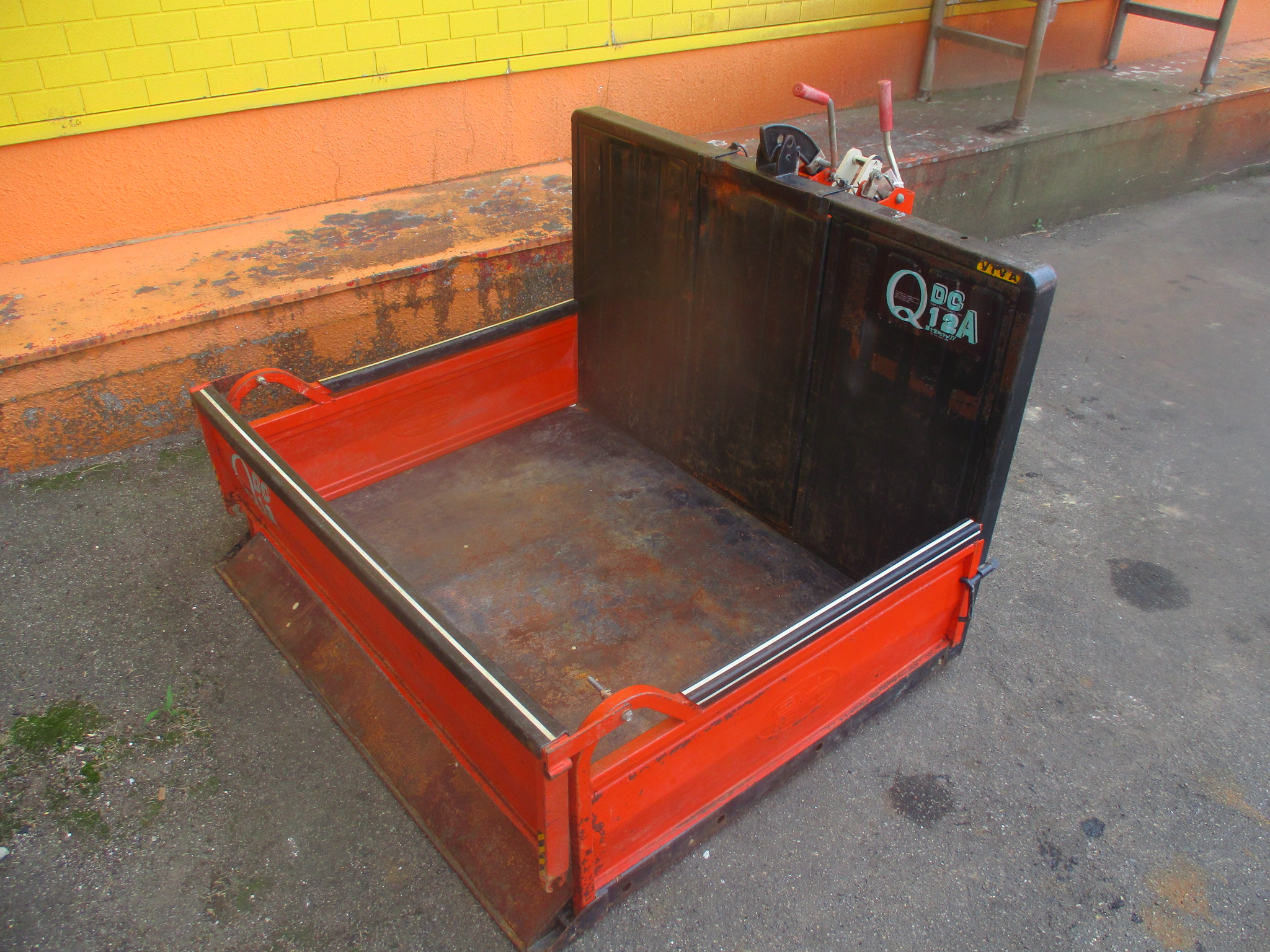 富士トレーラー 整地キャリア 写真