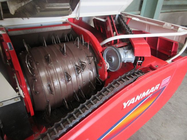 コンバイン GC215 写真８