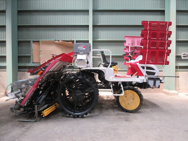 田植機 YR8D 写真３
