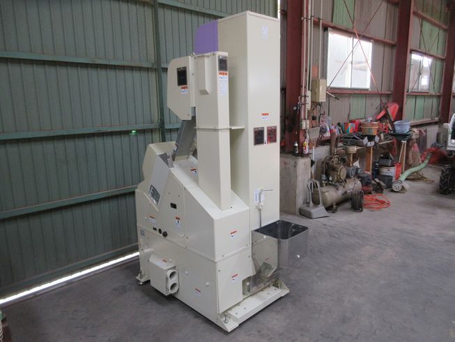 色彩選別機 YFG-3000S 写真４