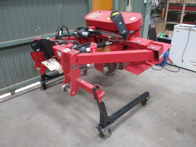 溝堀機 OM312E-A 写真２