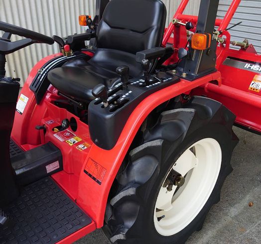 トラクター MT156 写真４