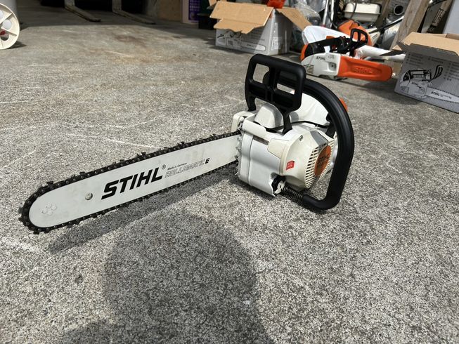 チェーンソー MS201C-EM 写真４