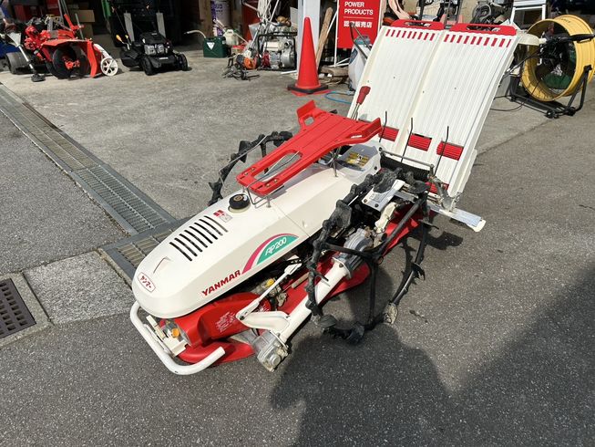 田植機 AP200 写真４