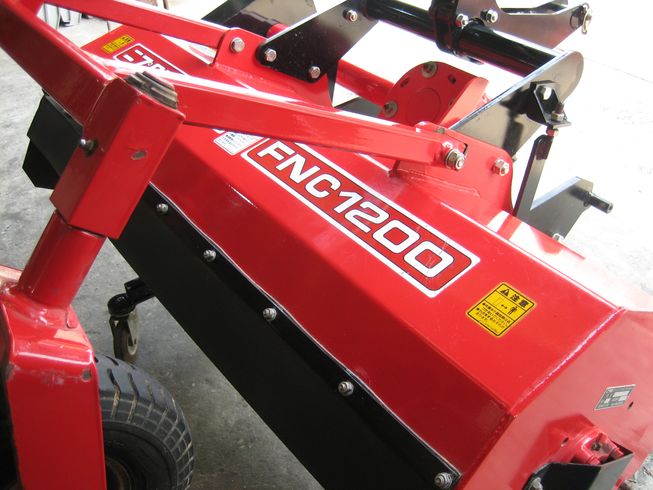 草刈機 FNC1200 写真３