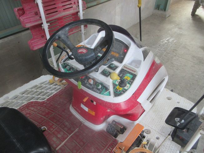 田植機 YR6D 写真７