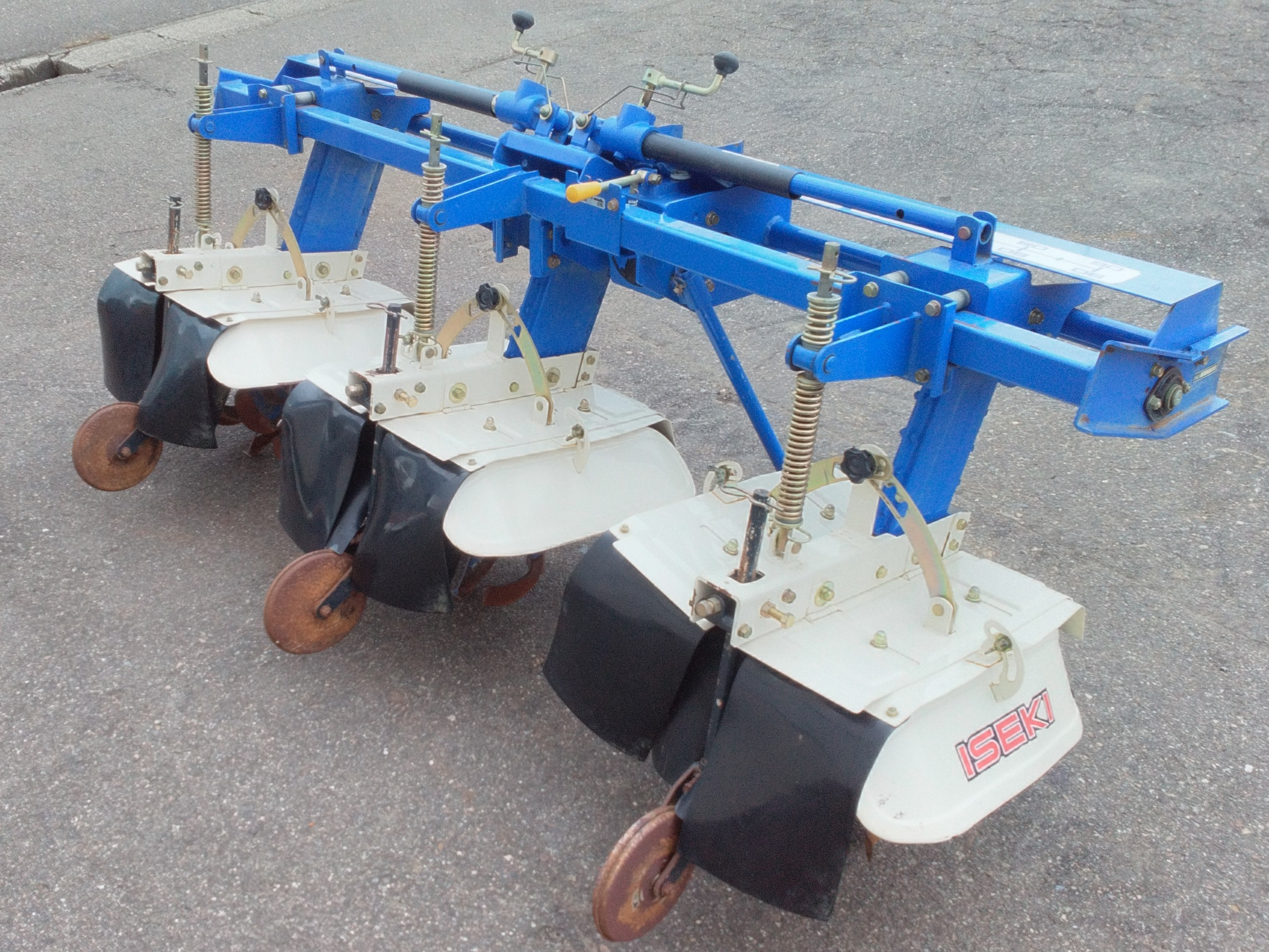 イセキ ロータリーカルチ 写真