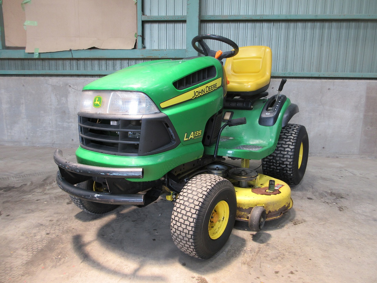 ジョンディア 草刈機 写真
