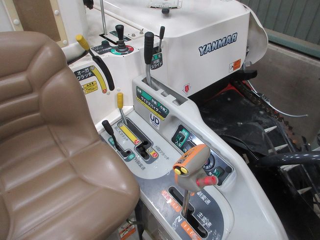 コンバイン AJ216 写真６