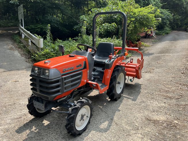 トラクター GB13 写真４