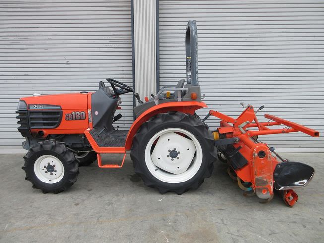 トラクター GB180(F) 写真４
