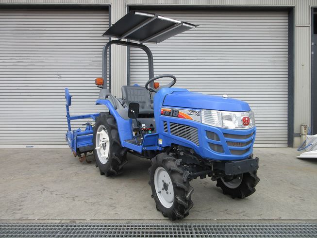 イセキ トラクター 写真