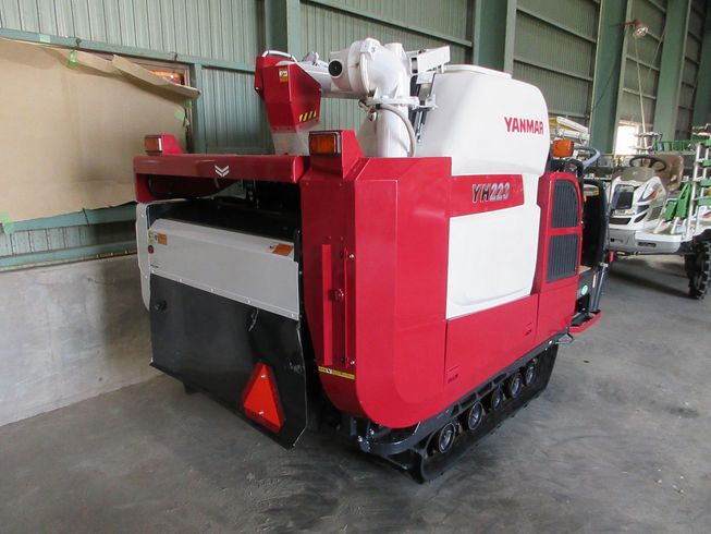 コンバイン YH223 写真６