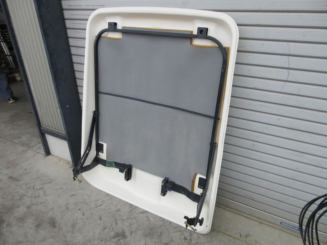 キャノピー 不明 写真５