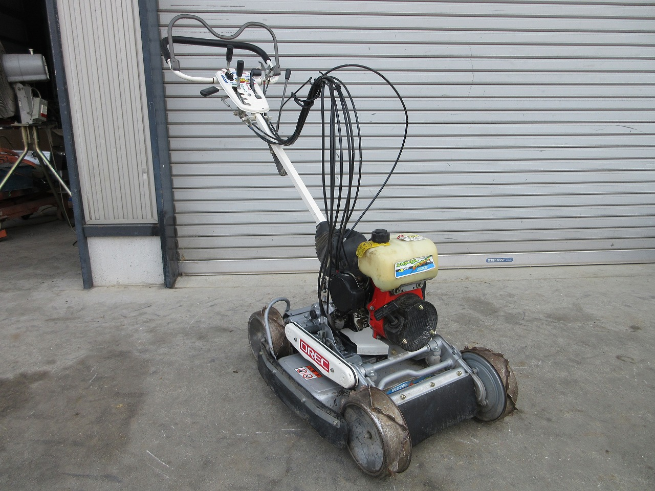 オーレック 畦草刈機 写真