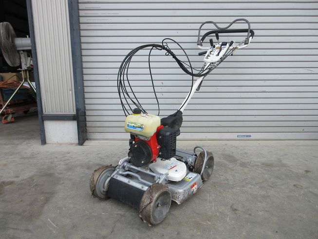 畦草刈機 SP850A 写真２