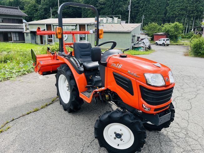 トラクター JB18 写真２