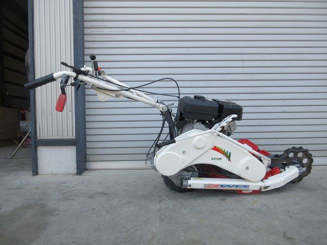 草刈機 AZ746F 写真４