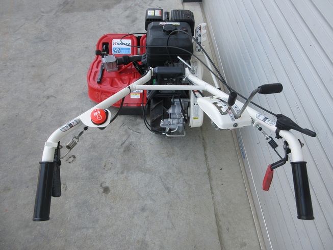 草刈機 AZ746F 写真８