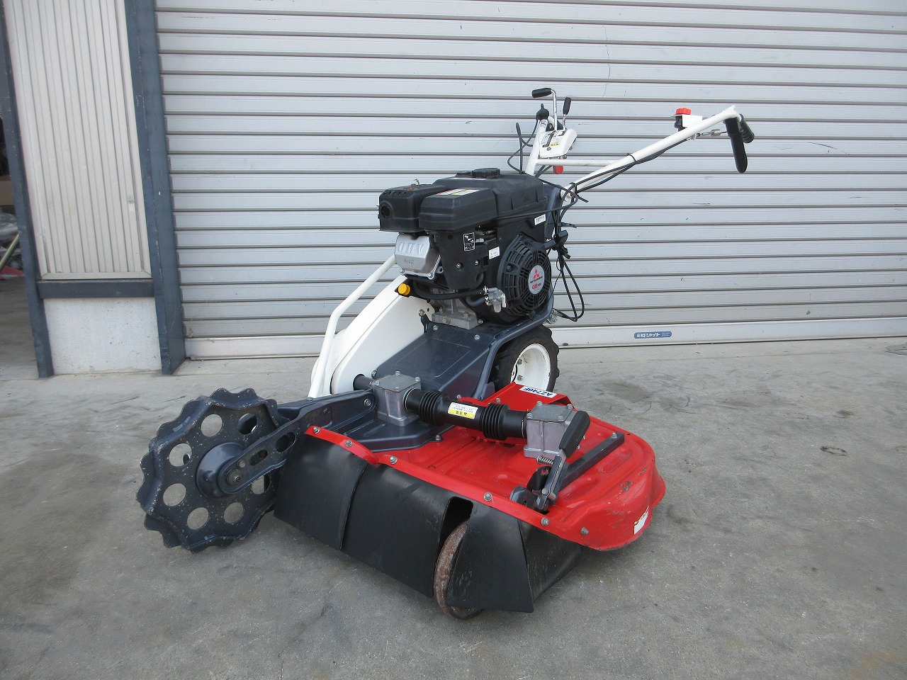 共立 草刈機 写真