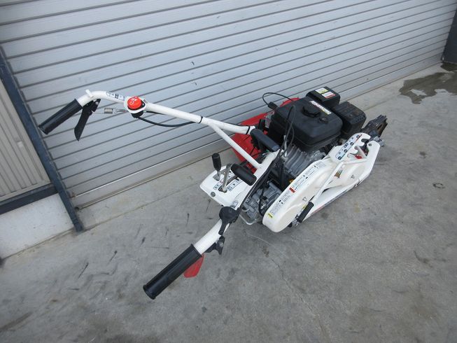 草刈機 AZ746F 写真７