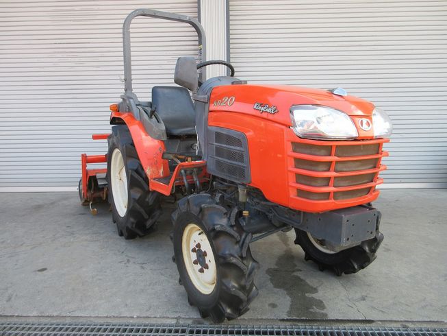 トラクター KB20(F) 写真２