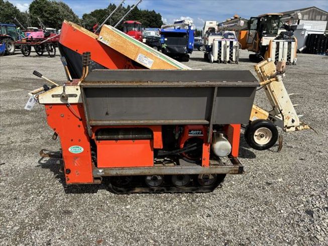 ハーベスター CH-50 写真２