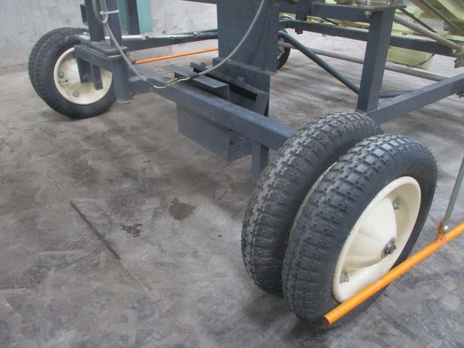 苗箱並べ機 BJ-3 写真８