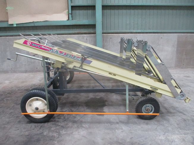 苗箱並べ機 BJ-3 写真４