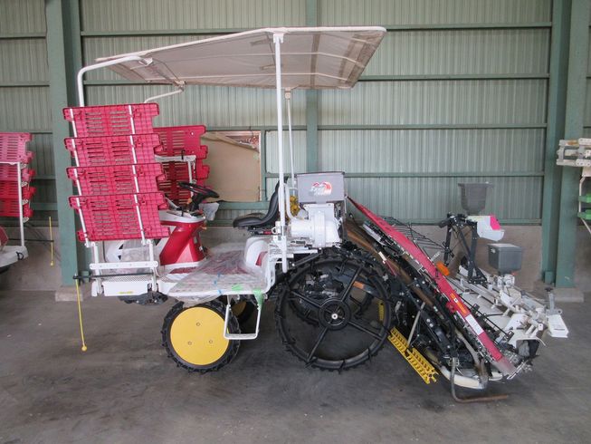 田植機 YR7D 写真４