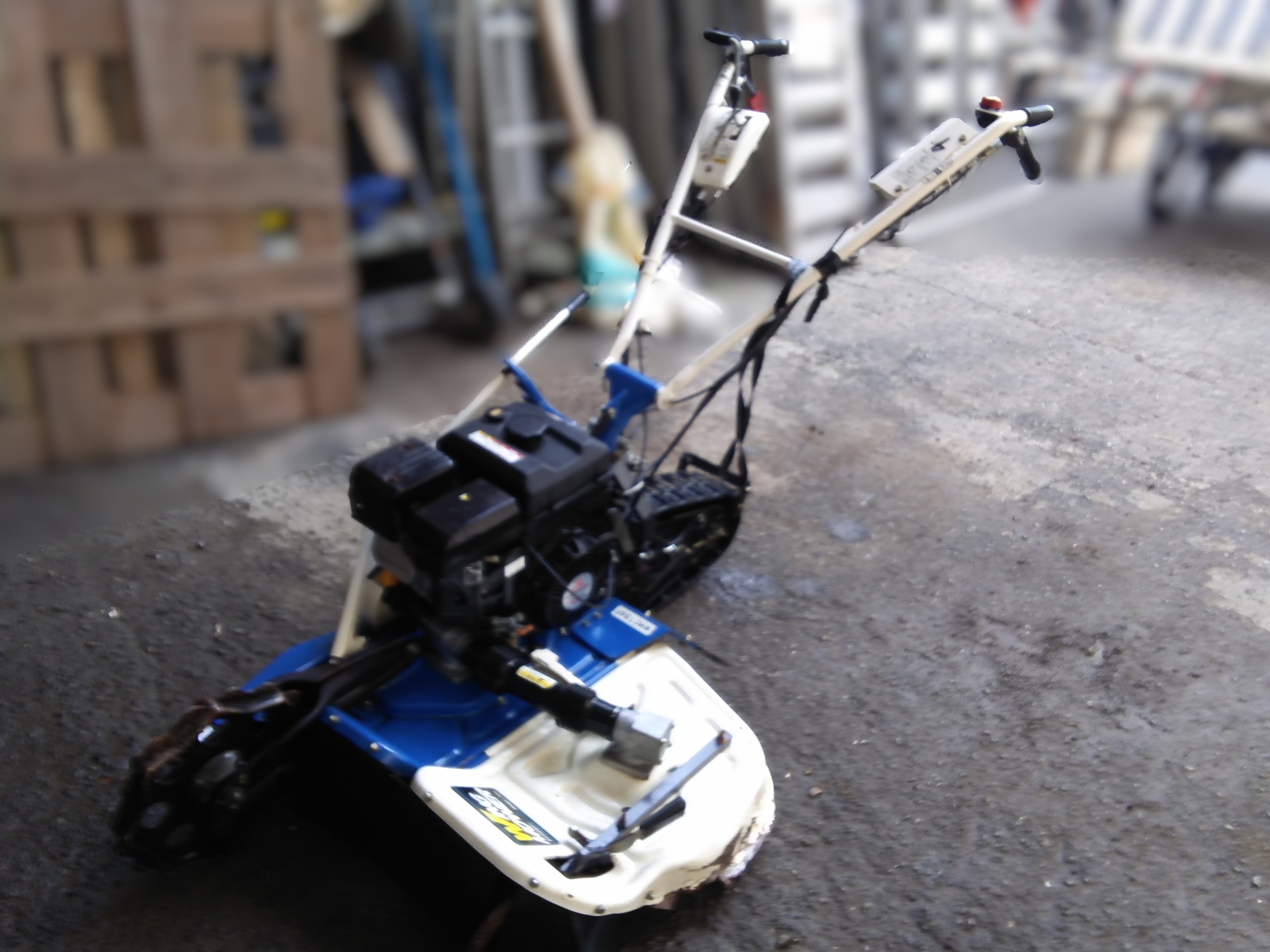 イセキ ウイングモア 写真