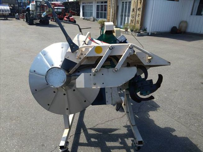 畦塗機 KN200D 写真２