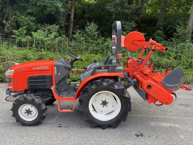 トラクター KB205 写真４