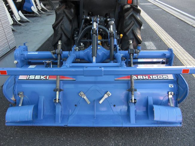 トラクター TH265-BA15VD     作業機簡単脱着クイックヒッチ仕様！ 写真８