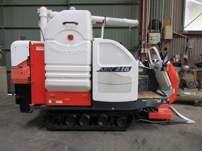 コンバイン ARN216-GLW 写真３