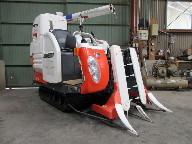 コンバイン ARN216-GLW 写真２