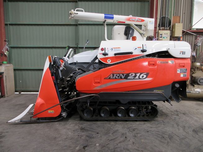 コンバイン ARN216-GLW 写真４