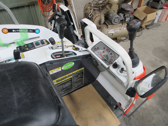 コンバイン ARN216-GLW 写真８