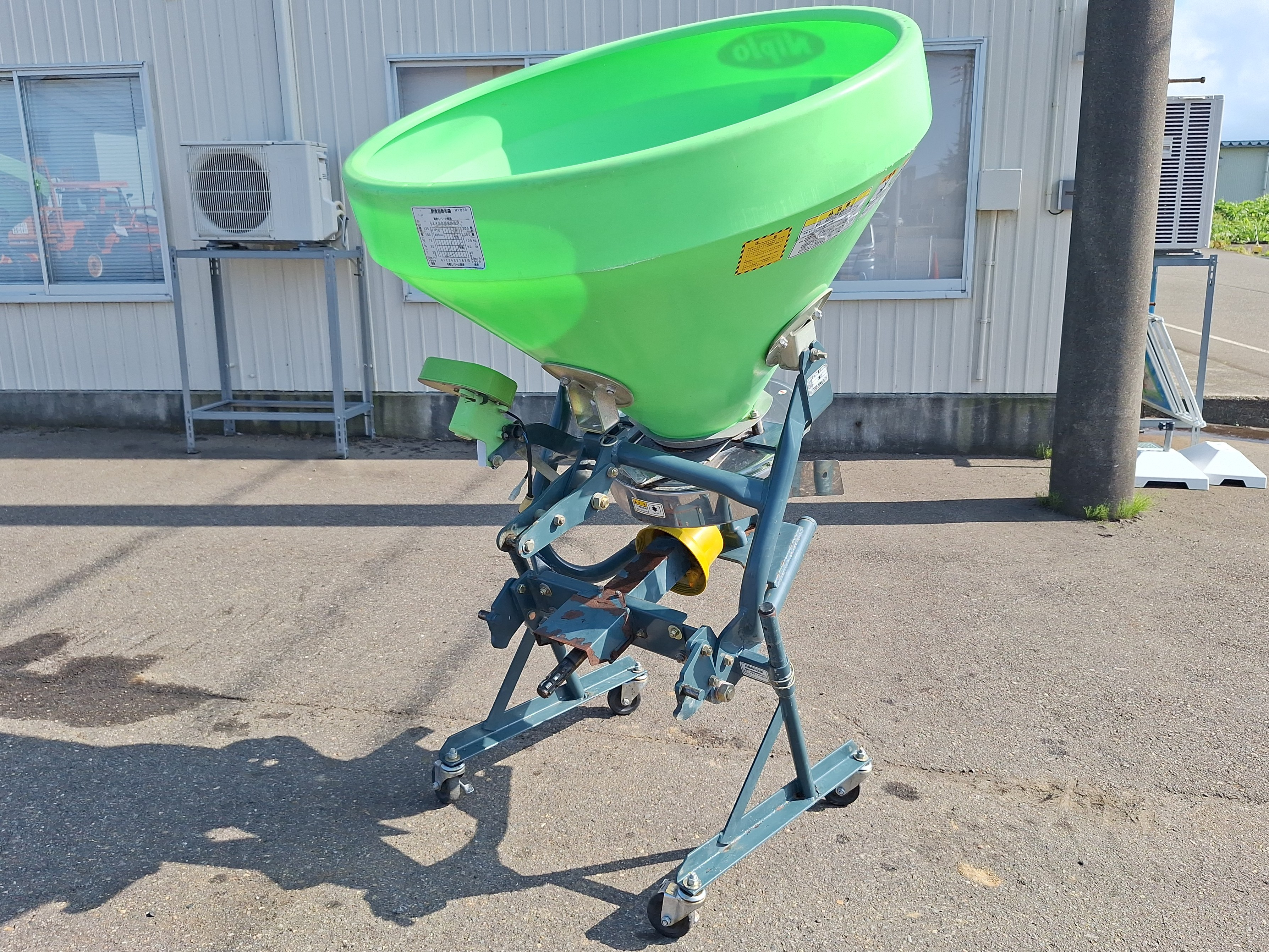 ニプロ ブロードキャスター 写真