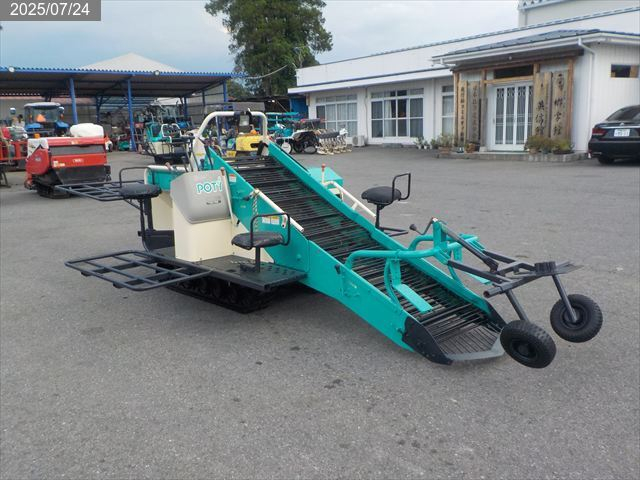 コバシ ハーベスター 写真